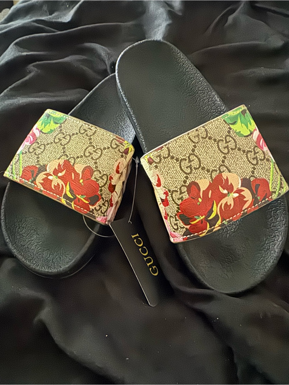 GG Supreme Floral Slide Sandals in Beige, Red and Green